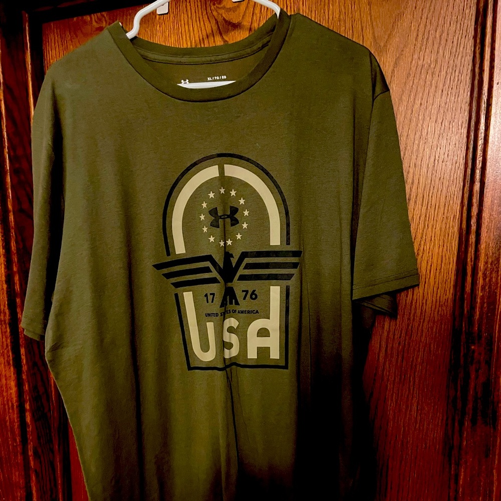 Under Armour t-shirt